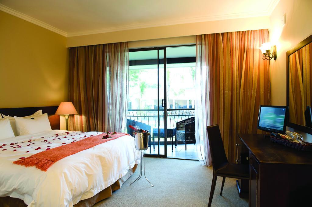Happy Valley Hotel And Casino Ezulwini Habitación foto