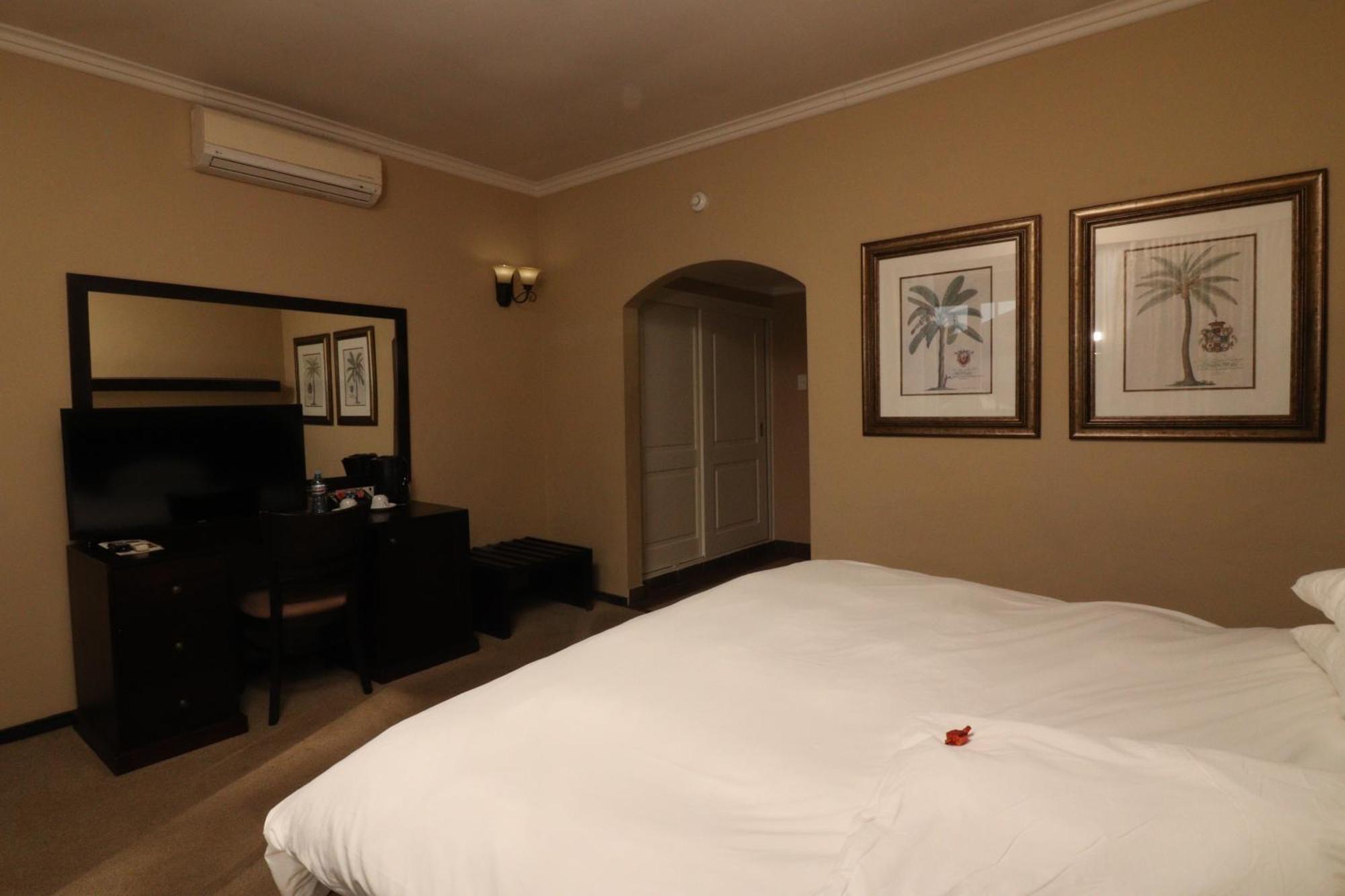 Happy Valley Hotel And Casino Ezulwini Exterior foto